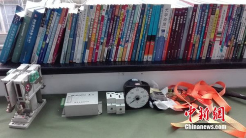 周勇工作室的一角。中新網 邱宇 攝