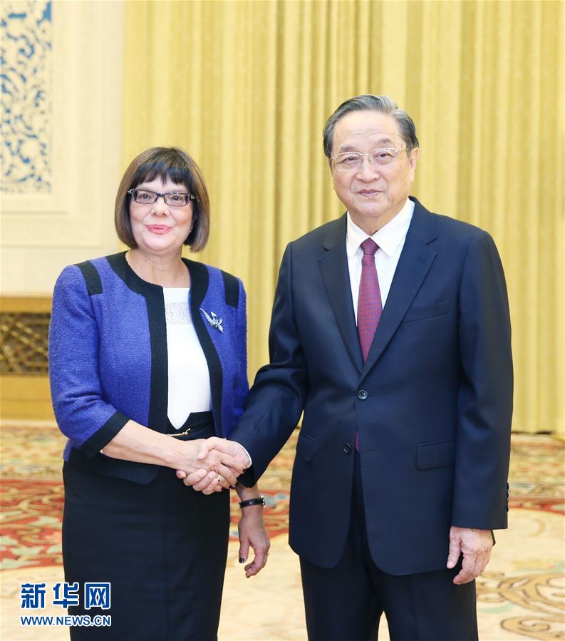 11月27日，全國政協(xié)主席俞正聲在北京會見塞爾維亞國民議會議長戈伊科維奇。新華社記者 姚大偉 攝