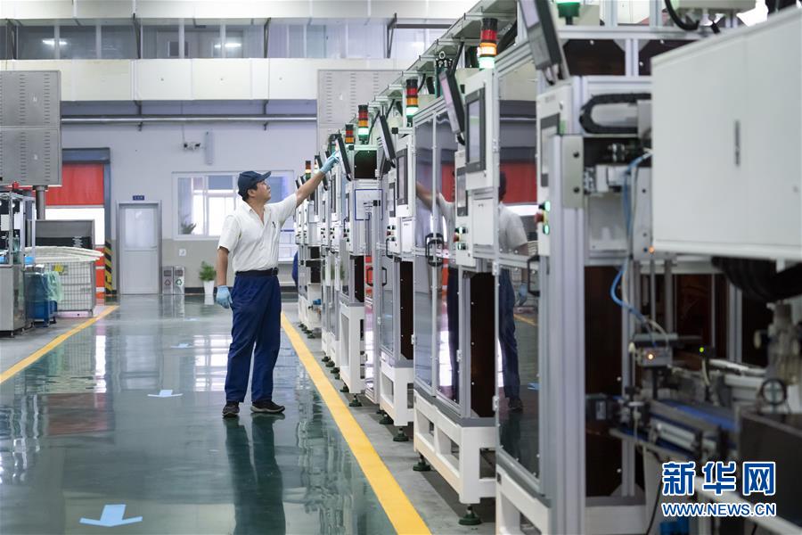 (壯闊東方潮 奮進(jìn)新時代——慶祝改革開放40年)(6)砥礪奮進(jìn) 轉(zhuǎn)型升級——改革開放40年中國制造加速邁向“中高端”