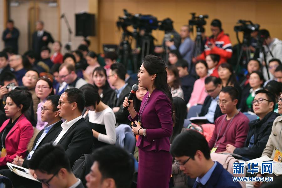 （兩會）（5）國務院扶貧辦主任劉永富就“打好精準脫貧攻堅戰”答記者問