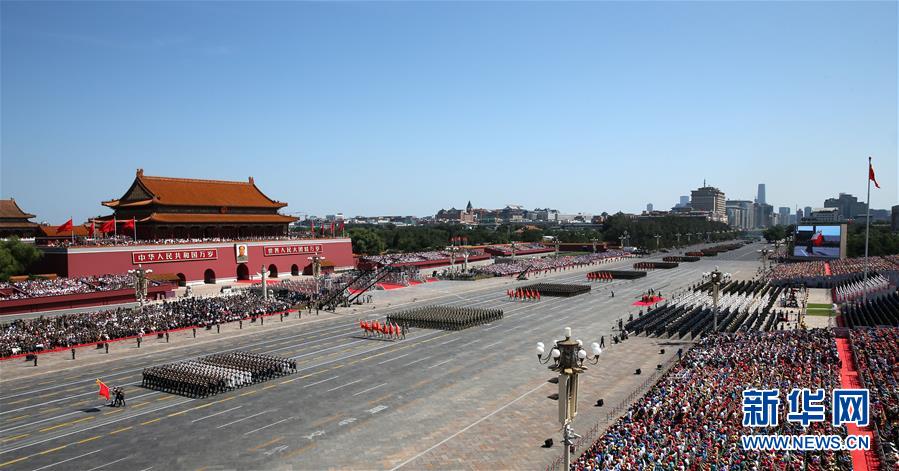 （新華全媒頭條·強軍思想引領新征程·圖文互動）（1）那一刻，我們光榮接受檢閱