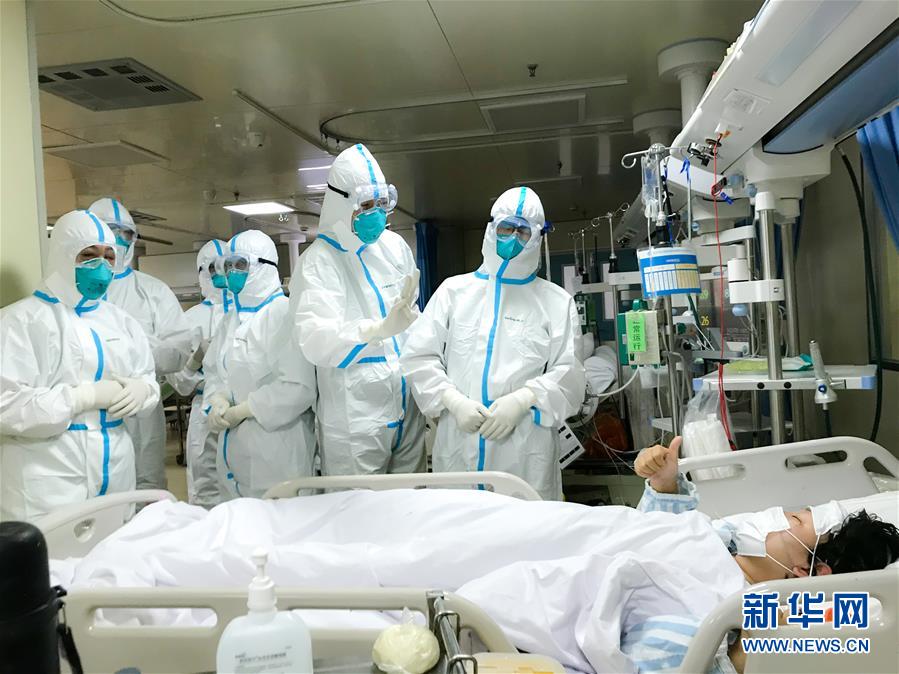 （新華全媒頭條·圖文互動）（3）新華社評論員：危難時刻，黨員干部要挺身而出——論堅決打贏疫情防控阻擊戰