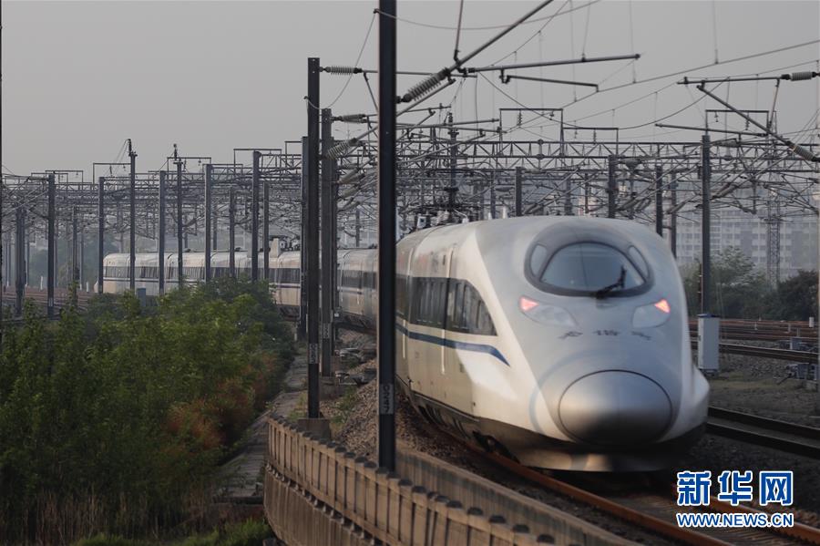 （新華全媒頭條·圖文互動）（1）這個春天，追尋奮斗者的腳步——寫在2020年“五一”國際勞動節到來之際