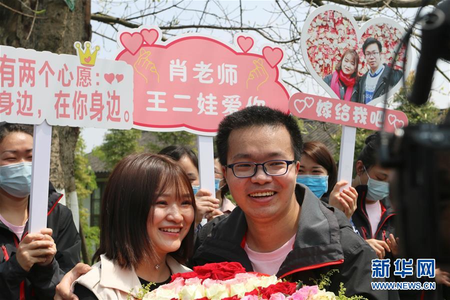 （新華全媒頭條·圖文互動）（12）“我看不見你的樣子，但我知道你是誰”——寫在國際護士節來臨之際