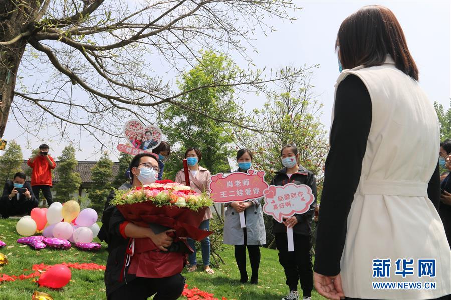 （新華全媒頭條·圖文互動）（13）“我看不見你的樣子，但我知道你是誰”——寫在國際護士節來臨之際