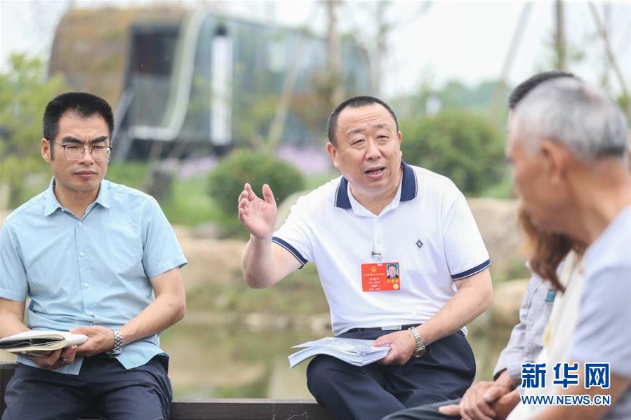 （新華全媒頭條·兩會(huì)精神看落實(shí)·圖文互動(dòng)）（2）整體謀劃、系統(tǒng)升級(jí)、全面提升——落實(shí)全國兩會(huì)精神織牢織密公共衛(wèi)生防護(hù)網(wǎng)