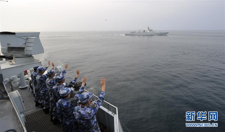 （國際）（2）中國海軍第35、36批護(hù)航編隊(duì)在亞丁灣完成任務(wù)交接