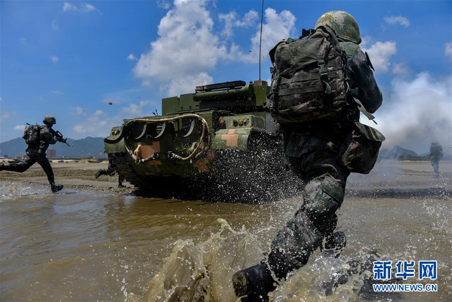 （在習近平強軍思想指引下·我們在戰位報告·圖文互動）（2）從“鐵腳板”到“鋼履帶”——東部戰區陸軍第73集團軍某旅紅四連練兵備戰記事