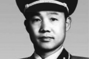 他是“富二代”將軍