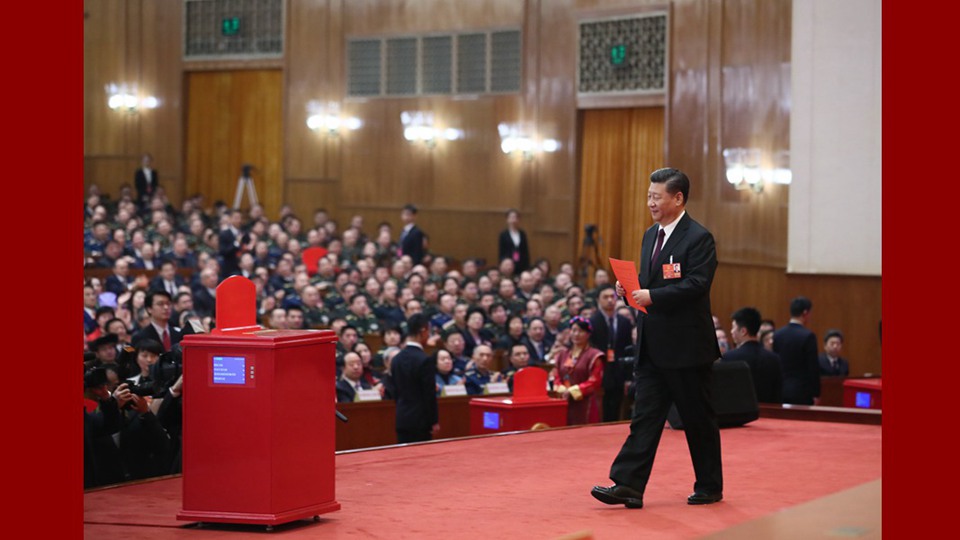 習(xí)近平當(dāng)選國家主席、中央軍委主席