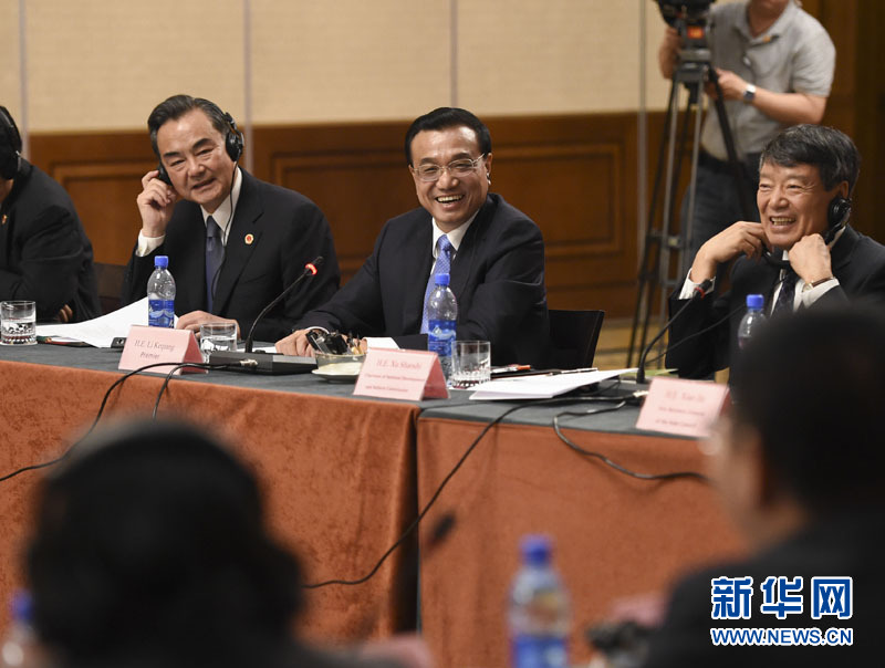  5月6日，國務院總理李克強在埃塞俄比亞首都亞的斯亞貝巴出席中非經貿人文座談會。 新華社記者 李學仁 攝 