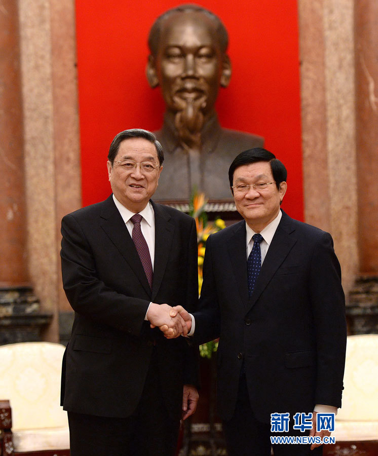 12月25日至27日，中共中央政治局常委、全國政協主席俞正聲對越南進行正式訪問。這是12月26日，俞正聲在河內會見越南國家主席張晉創。 新華社記者馬占成攝