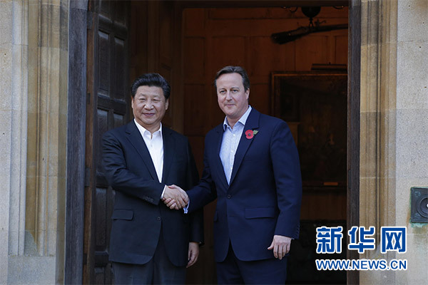 10月22日，國家主席習(xí)近平在契克斯首相鄉(xiāng)間別墅同英國首相卡梅倫再次會(huì)晤。新華社記者 鞠鵬 攝