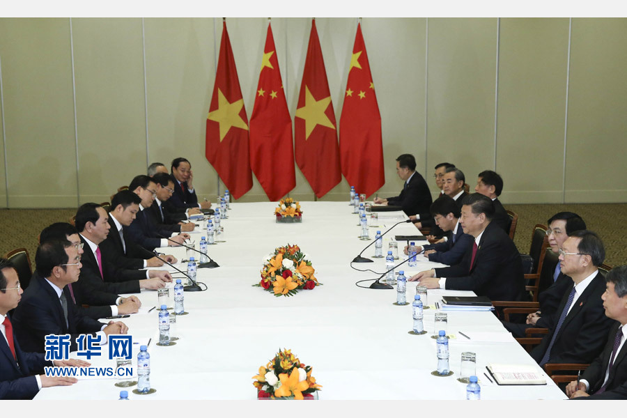 11月19日，國家主席習(xí)近平在利馬會見越南國家主席陳大光。新華社記者 龐興雷 攝 